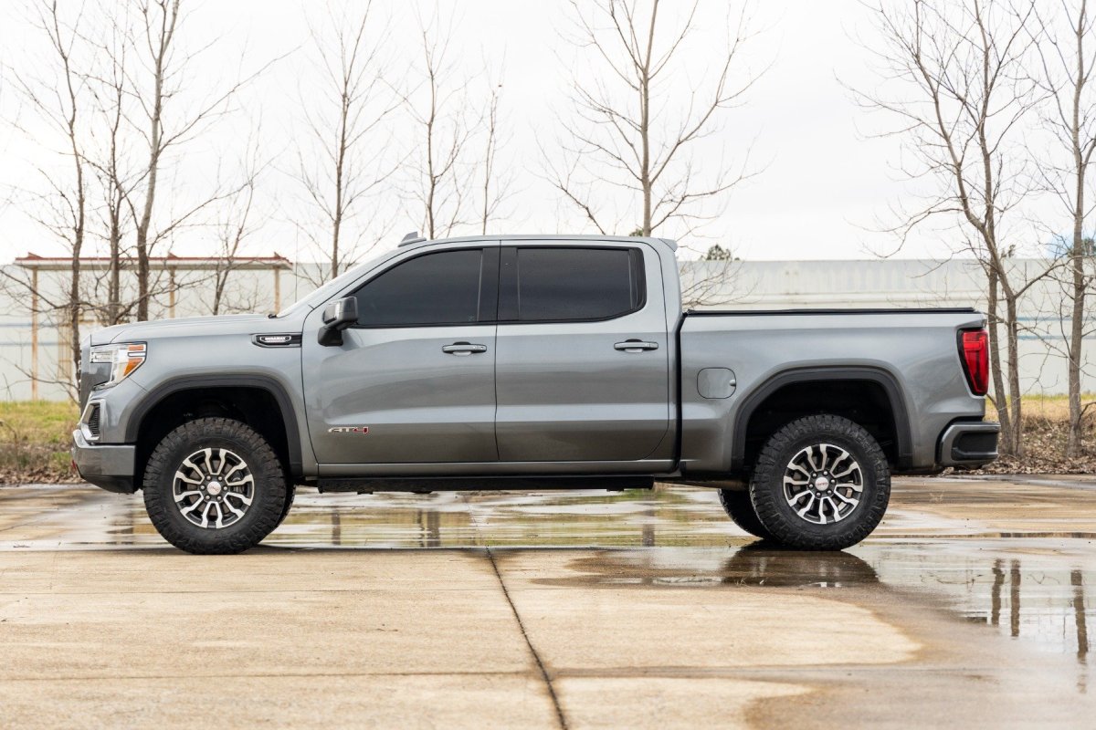 GMC Sierra 1500 Suspension Lift Kit - Front - Rough Country - 1.75 Inch Leveling Kit | Forged Alum UCA - '19-'25